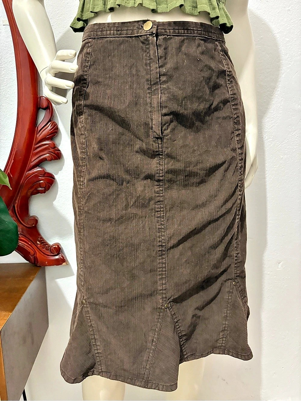 Y2K Women’s Erica Antoine Brown Cotton & Lycra Corduroy Midi Skirt Size Medium